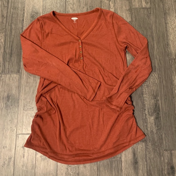 Maternity Rib Knit Henley - Picture 4 of 7